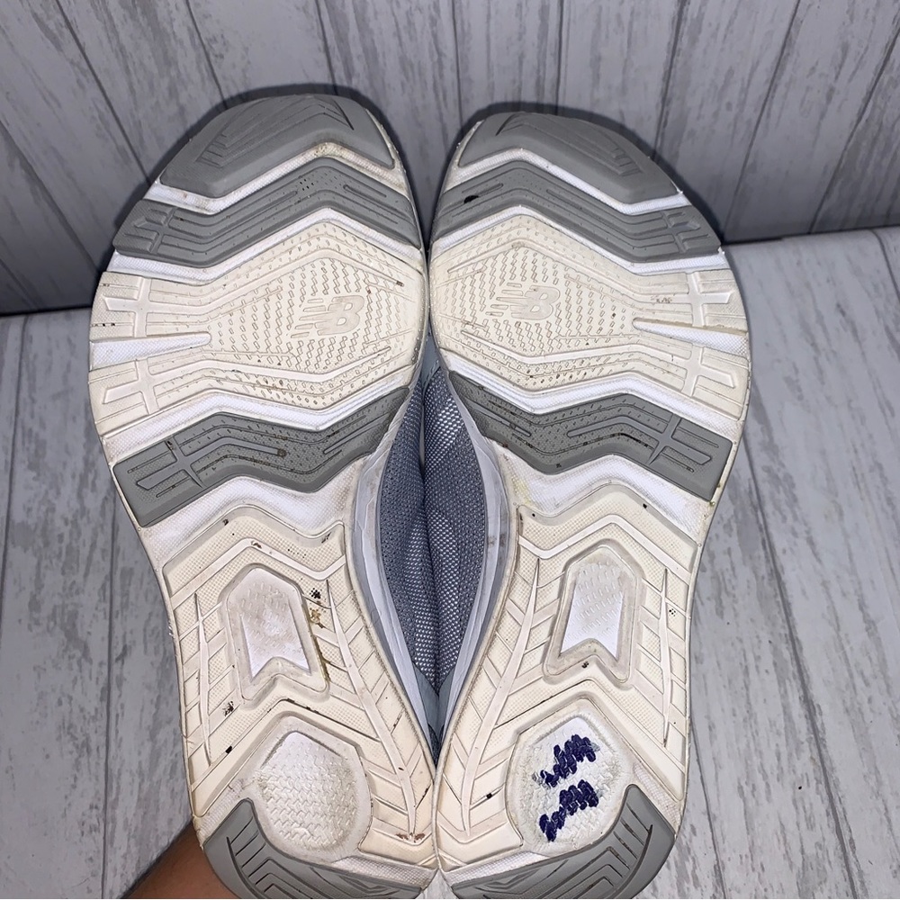Womens Size 9 New Balance Fuel Core Grey Sneakers EUC - Picture 6 of 6